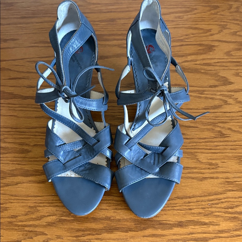 Blondo Slate Blue Leather Crisscross Lace-Up Heel, NWOT